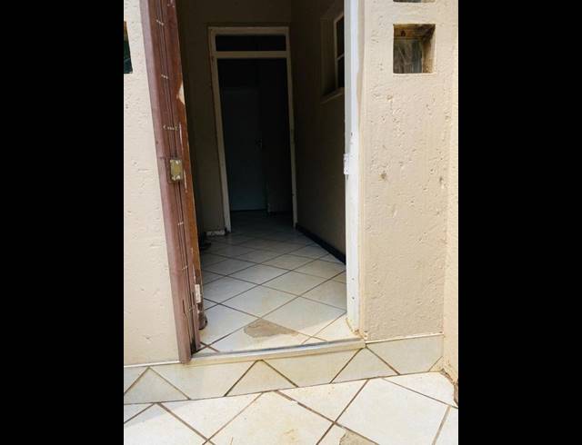 18 BEDROOM HOUSE FOR SALE IN BRAMLEY VIEW